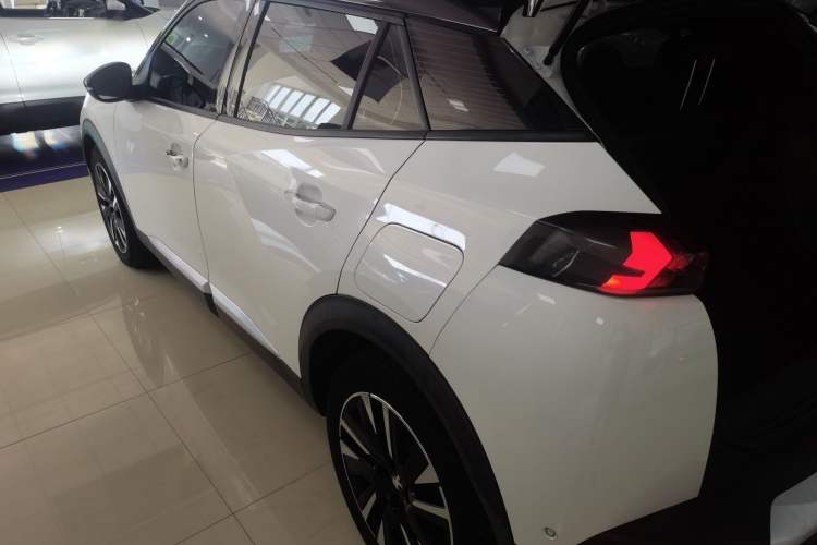 Used Peugeot e2008 2020 3D ZhenShang Edition Exterior 3