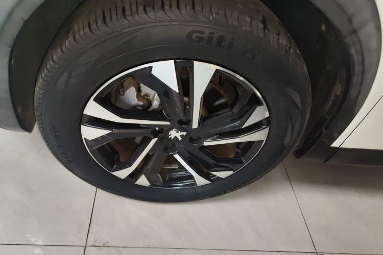 Used Peugeot e2008 2020 Fēngshàng Version Exterior 4