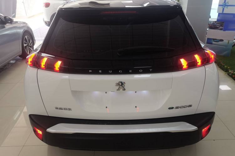 Used Peugeot e2008 2020 3D ZhenShang Edition Exterior 4