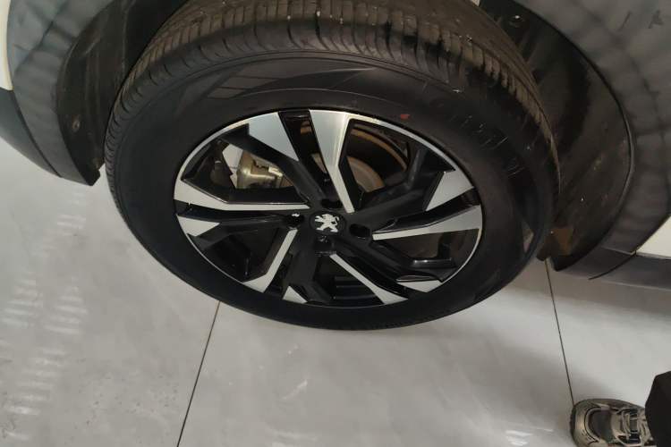 Used Peugeot e2008 2020 Fēngshàng Version Exterior 5