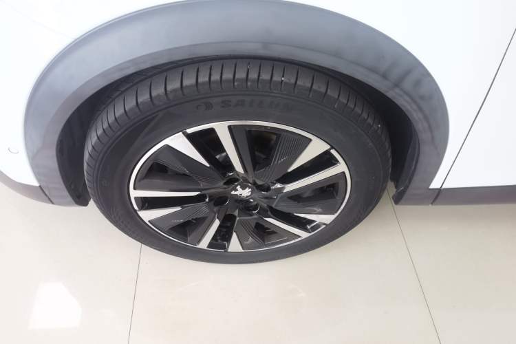 Used Peugeot e2008 2020 3D ZhenShang Edition Exterior 7