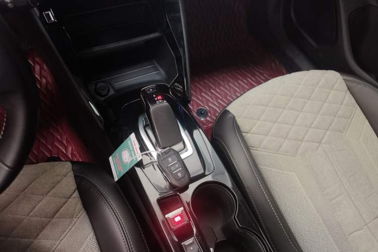 Used Peugeot e2008 2020 3D ZhenShang Edition Gear Lever
