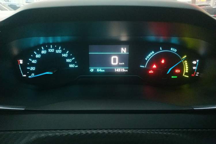 Used Peugeot e2008 2020 Fēngshàng Version Instrument Cluster