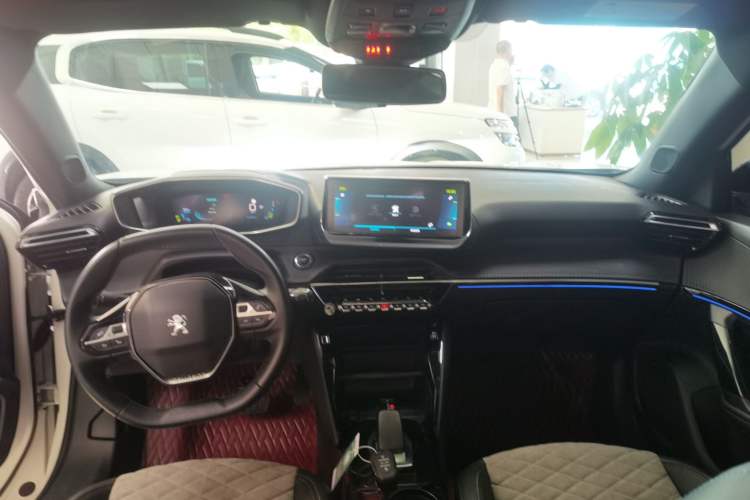 Used Peugeot e2008 2020 3D ZhenShang Edition Interior 2