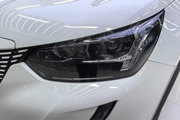 Used Peugeot e2008 2020 Fēngshàng Version Left Front Headlight