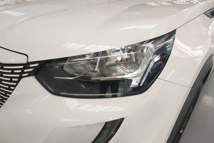 Used Peugeot e2008 2020 Fēngshàng Version Left Front Headlight