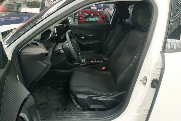 Used Peugeot e2008 2020 Fēngshàng Version Left Front Seat
