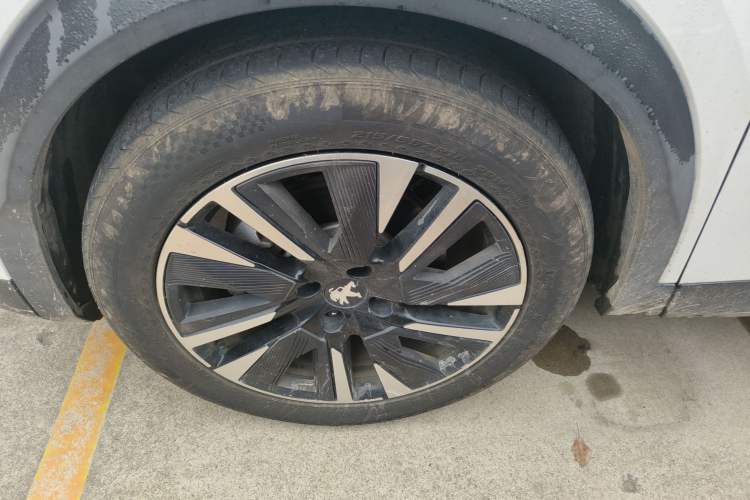 Used Peugeot e2008 2020 3D ZhenShang Edition Left Front Wheel Hub