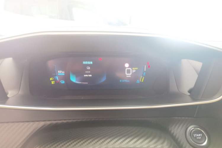Used Peugeot e2008 2020 3D ZhenShang Edition Odometer Close Up