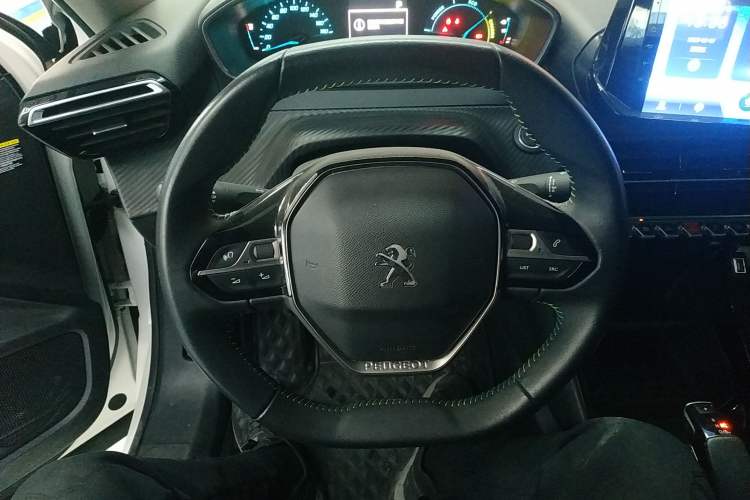 Used Peugeot e2008 2020 Fēngshàng Version Steering Wheel