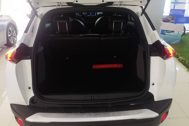 Used Peugeot e2008 2020 3D ZhenShang Edition Trunk
