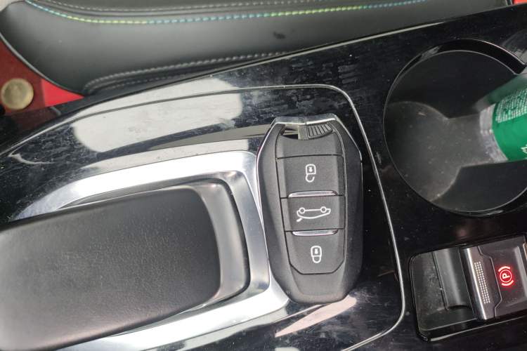 Used Peugeot e2008 2020 3D ZhenShang Edition Vehicle Key