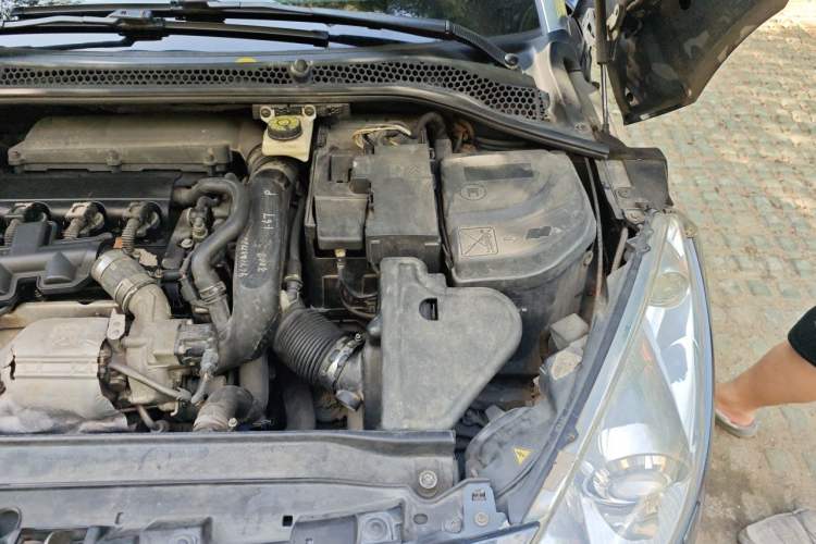Used Peugeot RCZ 2011 1.6T Luxury Elegant Model Engine Bay Left