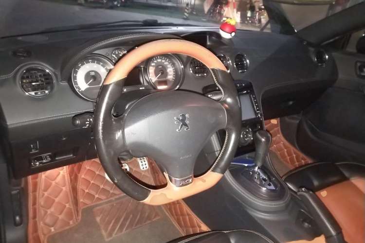 Used Peugeot RCZ 2011 1.6T Fashion Edition Center Console