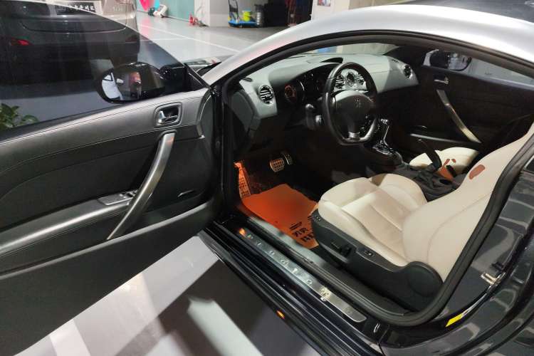 Used Peugeot RCZ 2011 1.6T Luxury Elegant Model Driver Seat