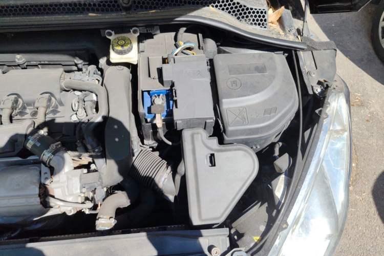 Used Peugeot RCZ 2011 1.6T Luxury Sport Model Engine Bay Left