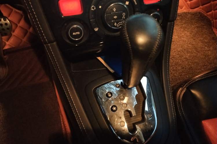 Used Peugeot RCZ 2011 1.6T Fashion Edition Gear Lever
