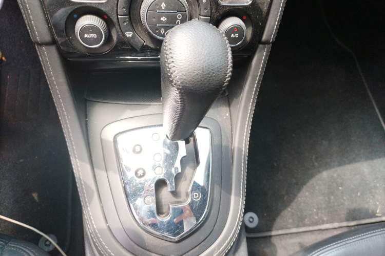 Used Peugeot RCZ 2011 1.6T Fashion Edition Gear Lever