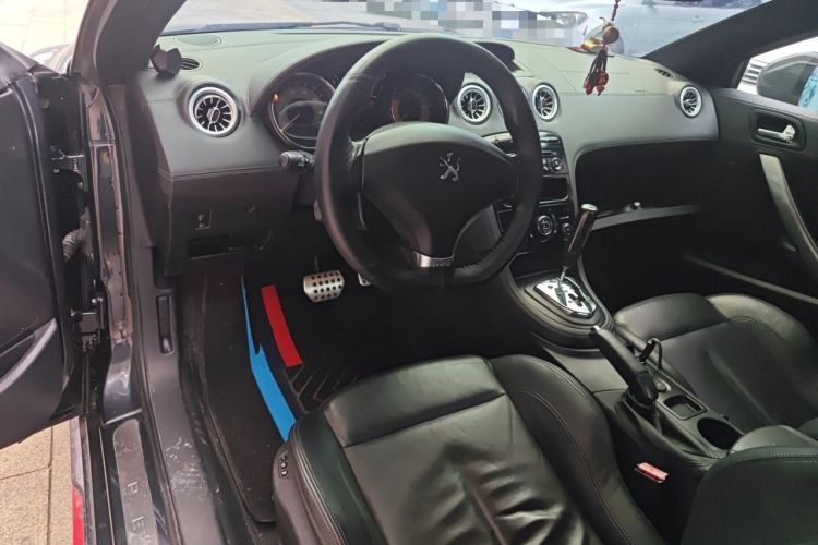 Used Peugeot RCZ 2011 1.6T Fashion Edition Center Console