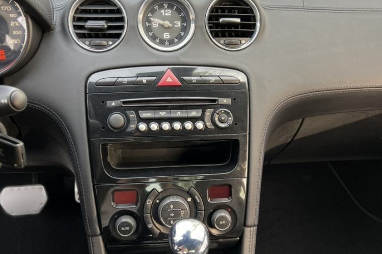 Used Peugeot RCZ 2011 1.6T Luxury Sport Model Audio And AC Panel