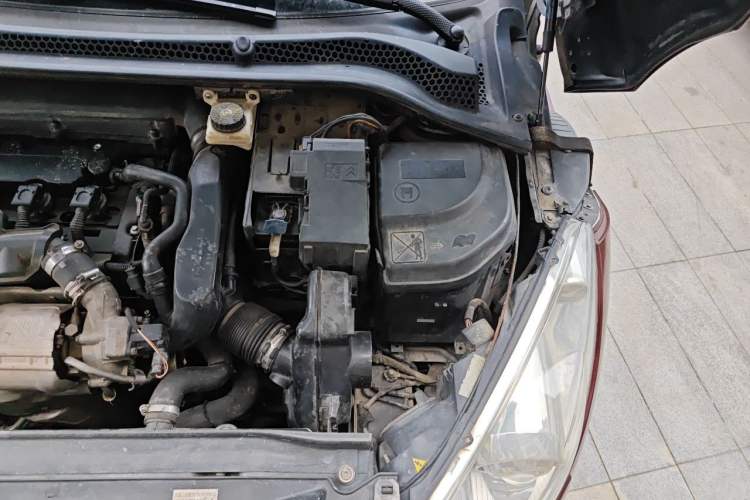 Used Peugeot RCZ 2011 1.6T Luxury Elegant Model Engine Bay Left