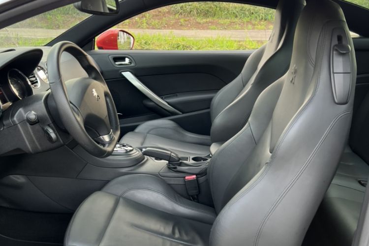 Used Peugeot RCZ 2011 1.6T Luxury Sport Model Interior 1