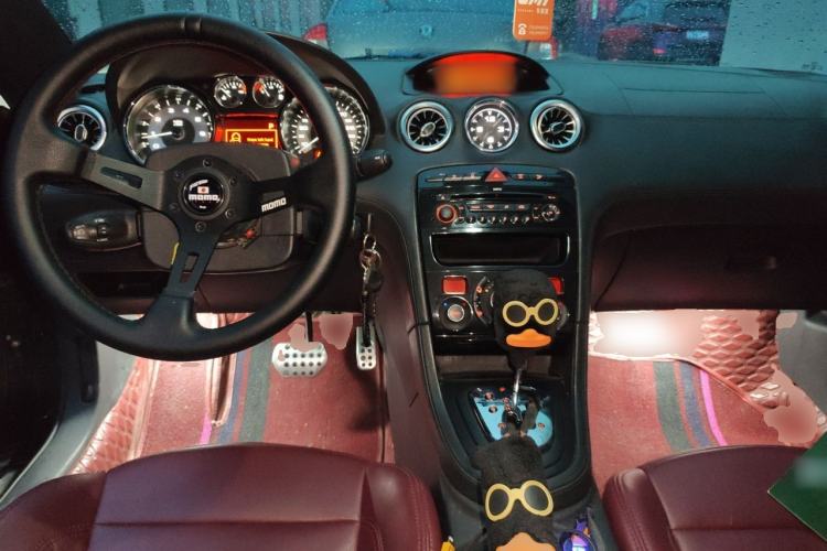 Used Peugeot RCZ 2011 1.6T Luxury Sport Model Center Console