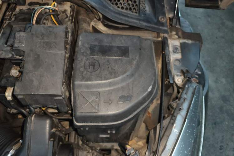 Used Peugeot RCZ 2011 1.6T Luxury Sport Model Engine Bay Left