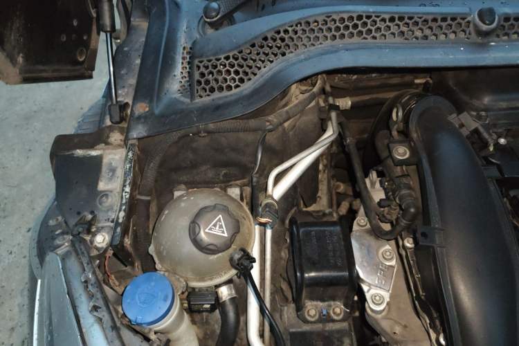 Used Peugeot RCZ 2011 1.6T Luxury Sport Model Engine Bay Right