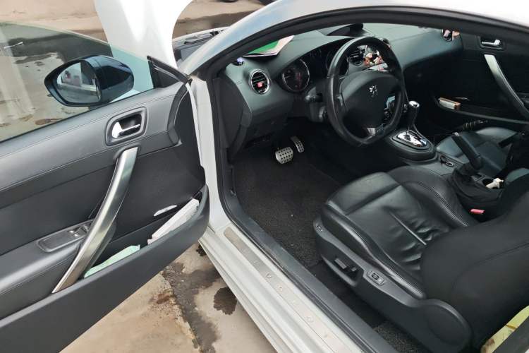Used Peugeot RCZ 2011 1.6T Fashion Edition Driver Seat