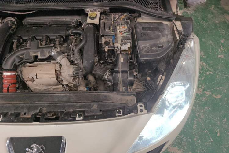 Used Peugeot RCZ 2011 1.6T Fashion Edition Engine Bay Left