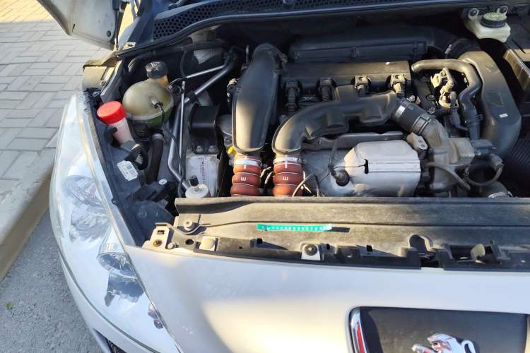 Used Peugeot RCZ 2011 1.6T Fashion Edition Engine Bay Right