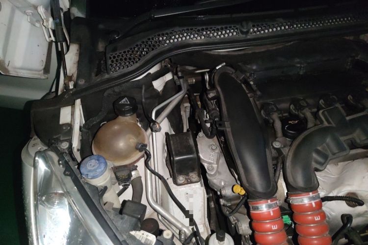Used Peugeot RCZ 2011 1.6T Fashion Edition Engine Bay Right
