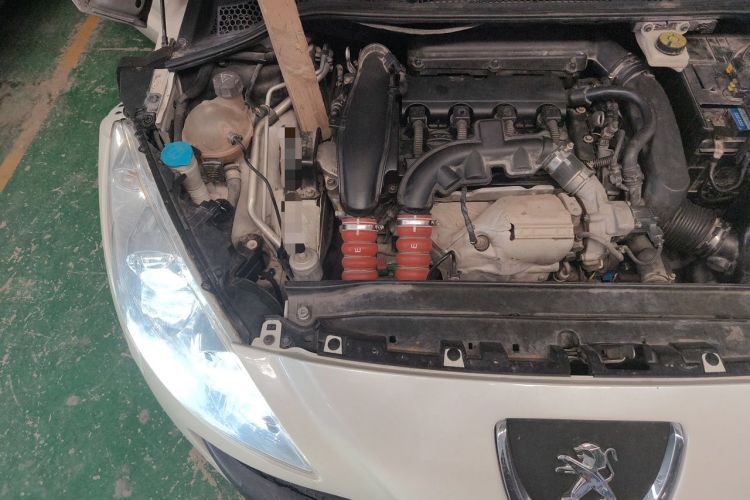 Used Peugeot RCZ 2011 1.6T Fashion Edition Engine Bay Right