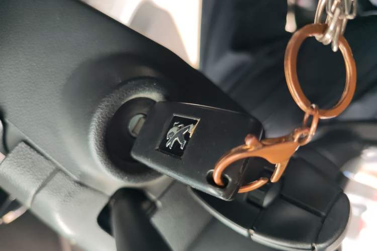 Used Peugeot RCZ 2011 1.6T Fashion Edition Interior 1