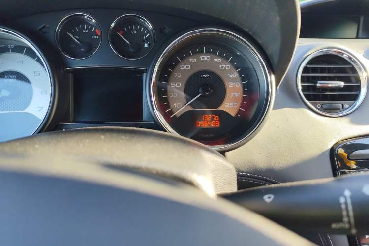 Used Peugeot RCZ 2011 1.6T Fashion Edition Odometer Close Up