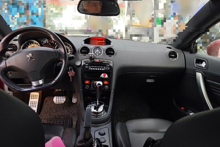 Used Peugeot RCZ 2014 1.6T Fashion Edition Center Console