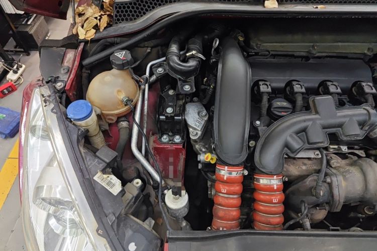 Used Peugeot RCZ 2014 1.6T Fashion Edition Engine Bay Right
