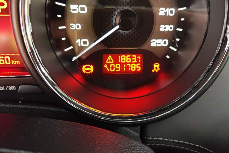 Used Peugeot RCZ 2014 1.6T Fashion Edition Odometer Close Up