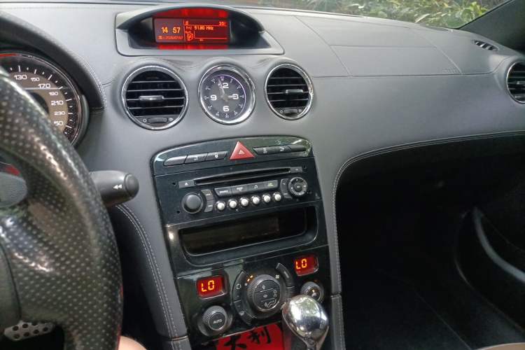 Used Peugeot RCZ 2014 1.6T Fashion Edition Audio And AC Panel