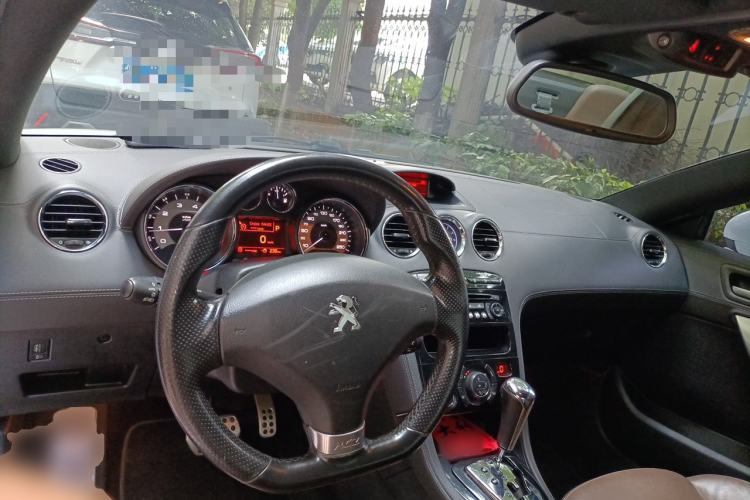 Used Peugeot RCZ 2014 1.6T Fashion Edition Center Console