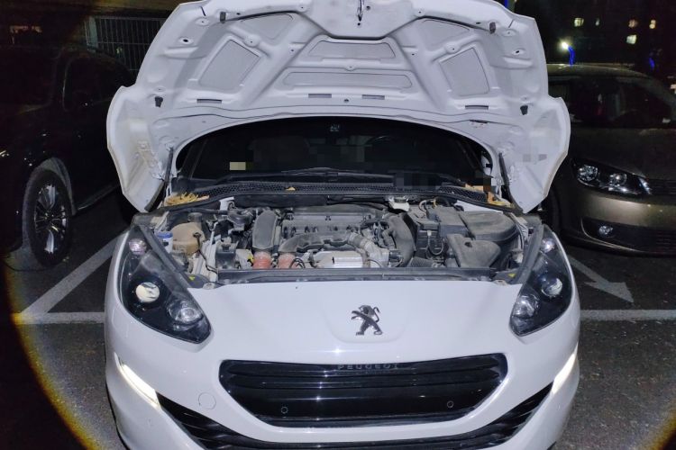 Used Peugeot RCZ 2014 1.6T Luxury Edition in Dark Style Engine Bay