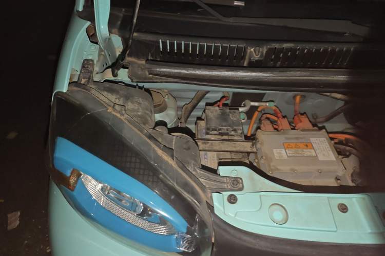 Used Pocco Duoduo 2021 Le Duo Engine Bay Right