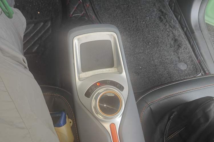 Used Pocco Duoduo 2021 – Beautiful and Popular Gear Lever