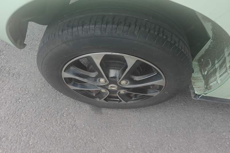 Used Pocco Duoduo 2021 – Beautiful and Popular Right Rear Wheel Hub