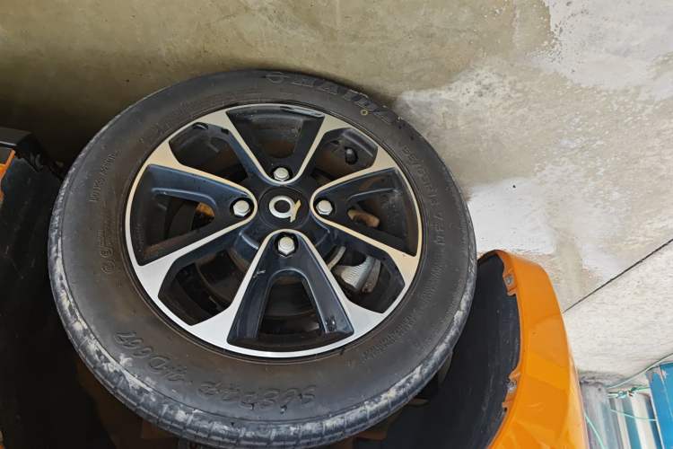 Used Pocco Duoduo 2021 Le Duo Left Front Wheel Hub