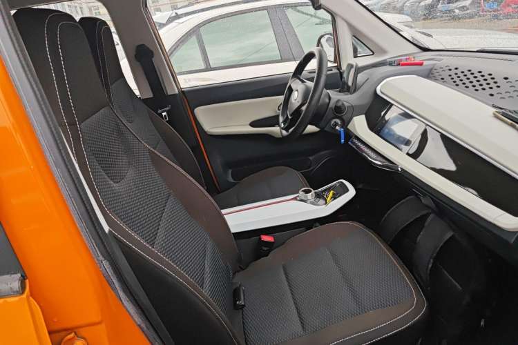Used Pocco Duoduo 2021 Le Duo Right Front Seat