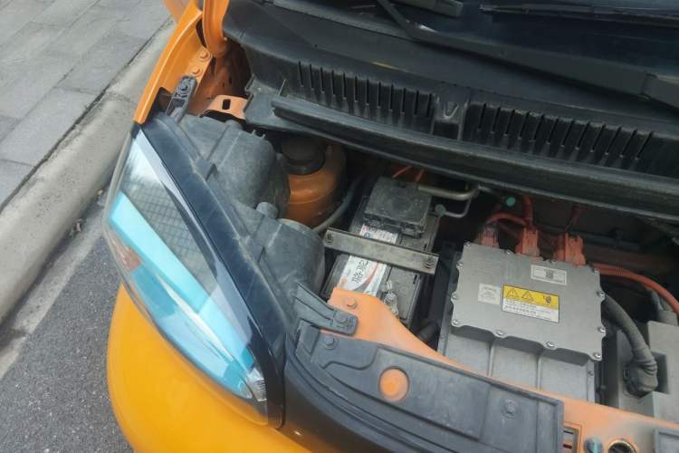 Used Pocco Duoduo 2021 – Beautiful and Popular Engine Bay Right