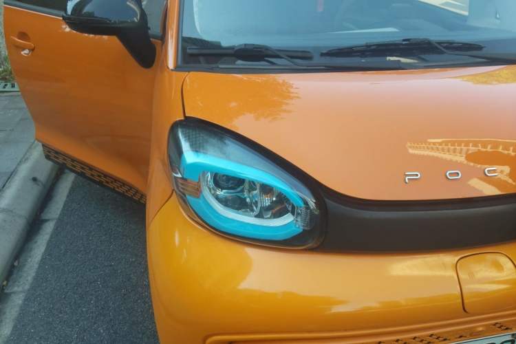 Used Pocco Duoduo 2021 – Beautiful and Popular Right Front Headlight