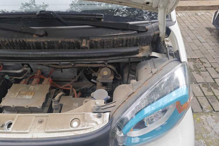 Used Pocco Duoduo 2021 Le Duo Engine Bay Left